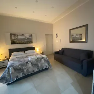 Fondaco House , Napoli Italia